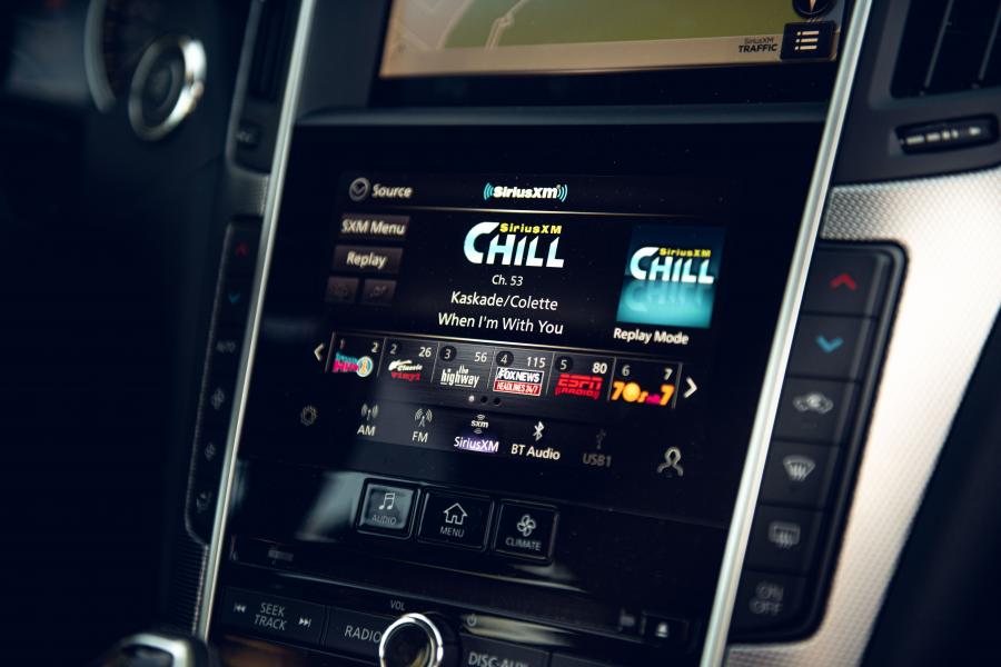Детали интерьера Infiniti Q50S Signature Edition (V37) 2019 года  (NA) (фото 13 из 20)